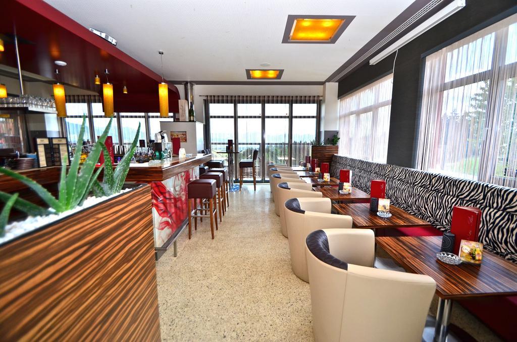 ホテル G.H. Knoll "Proellhofer" Cafe Bar Hills フラートニッツ・アン・デア・タイヒアルム エクステリア 写真